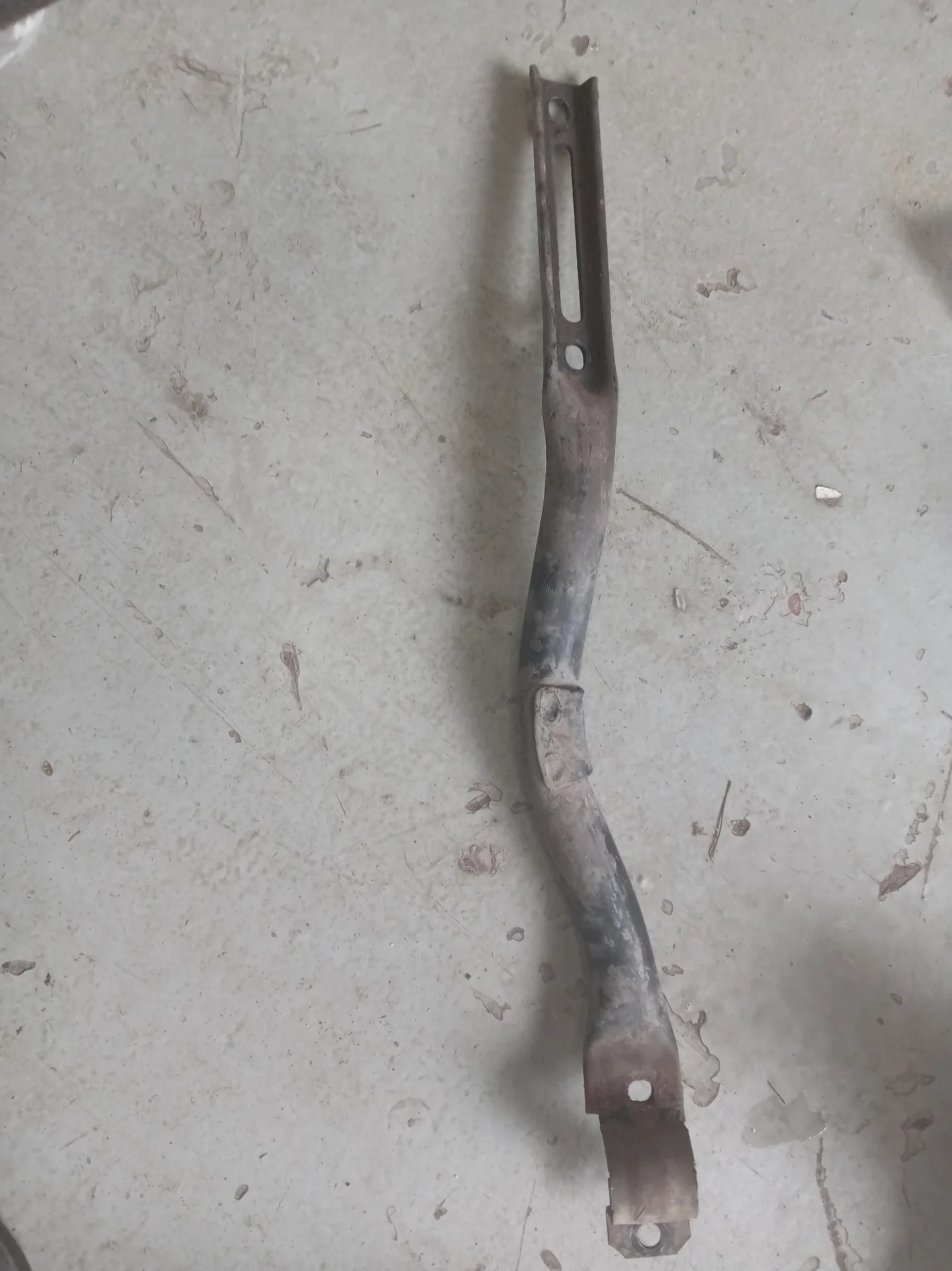 Barra tensora Delantero Izquierdo Con detalle