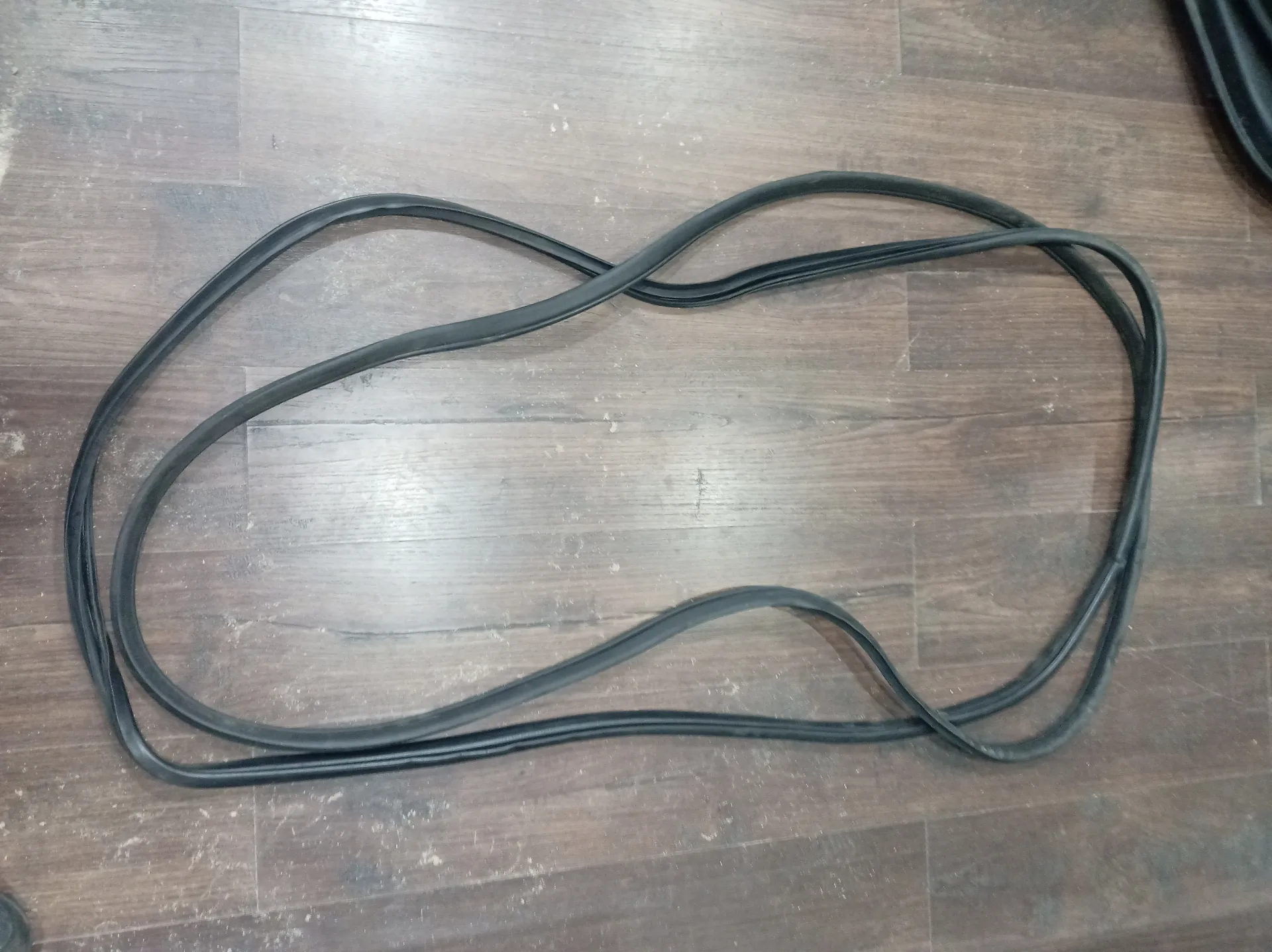 Conjunto de gomas Izquierdo el par chasis