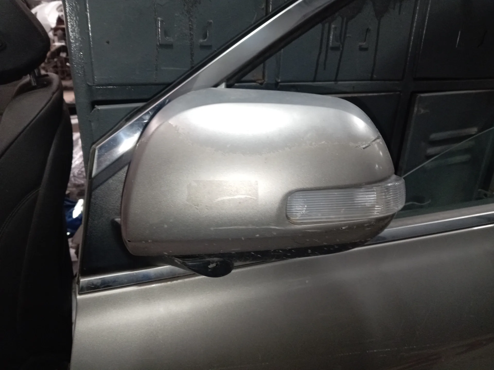 Espejo retrovisor Izquierdo Con detalles
