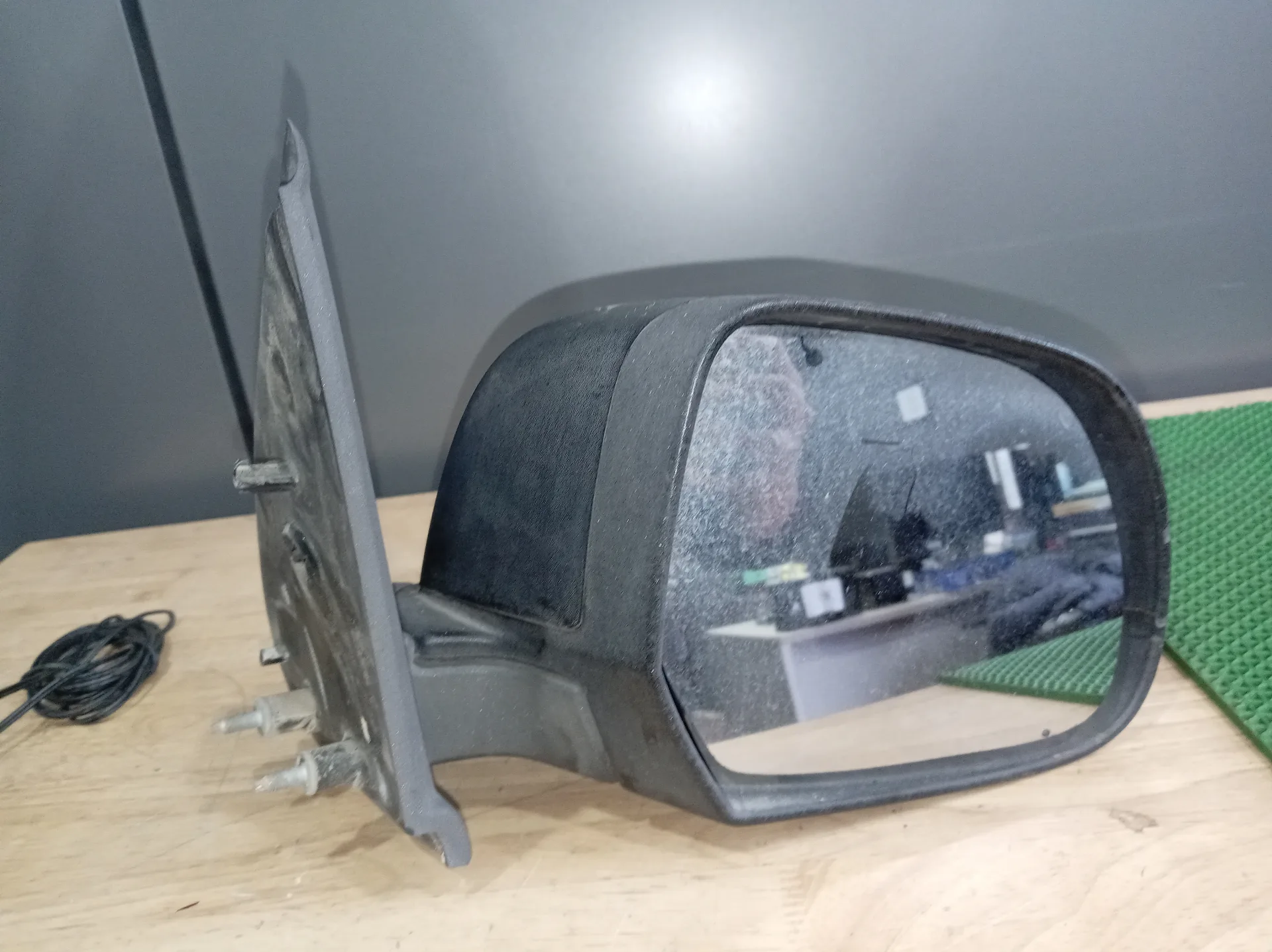 Espejo retrovisor Derecho